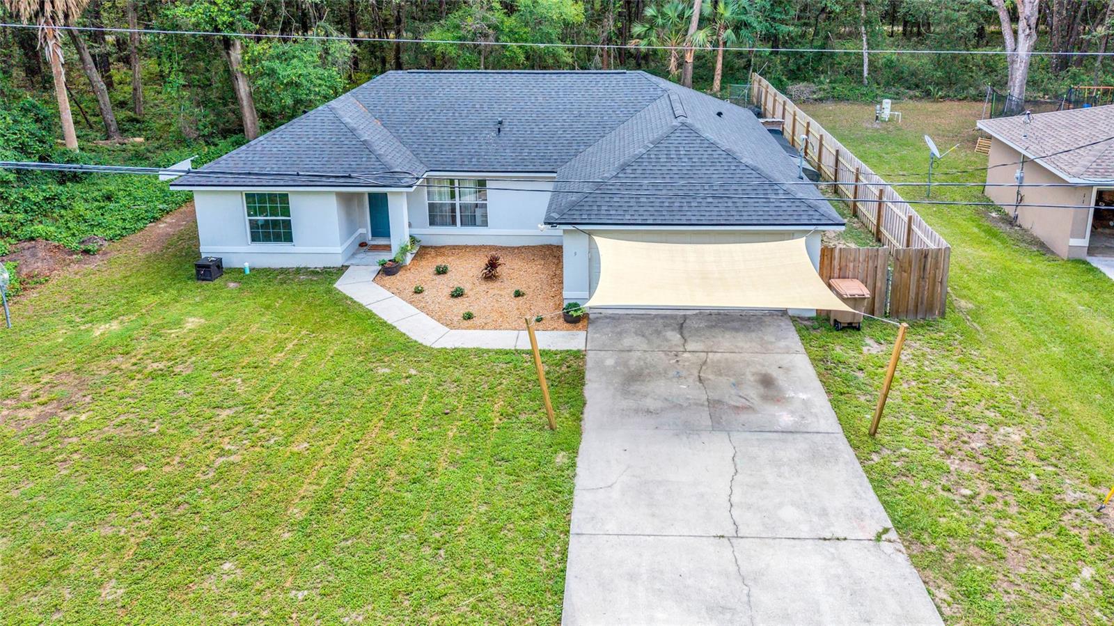 9 Sequoia Loop, Ocklawaha, FL 32179