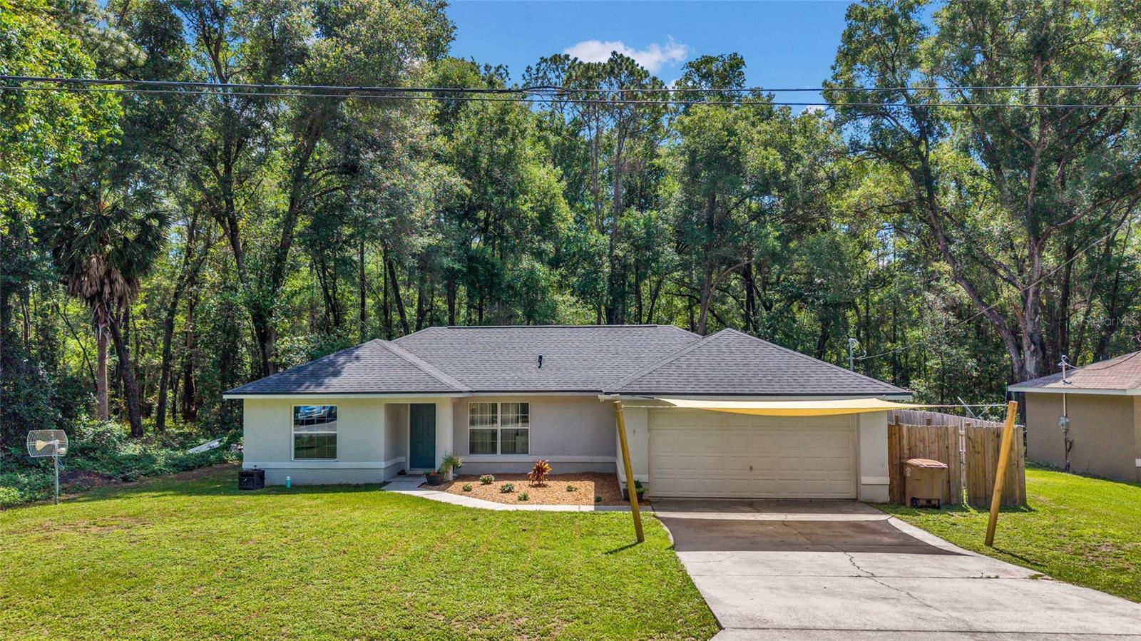 9 Sequoia Loop, Ocklawaha, FL 32179