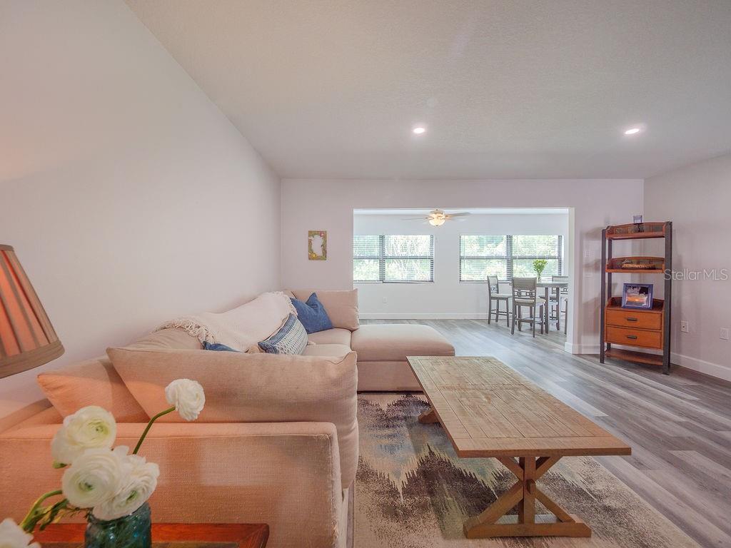 193 Pineneedle, Bradenton, FL 34210