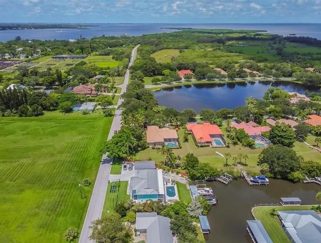 1704 Amberwynd, Palmetto, FL 34221
