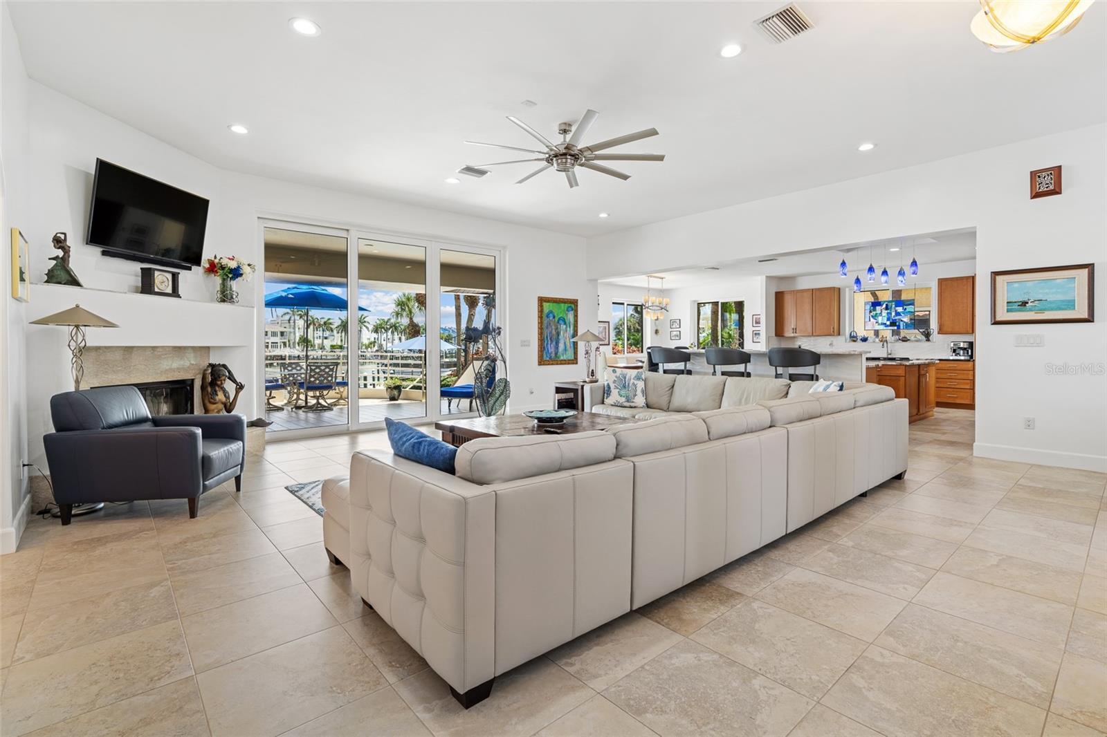 833 Ponce de Leon, Tierra Verde, FL 33715