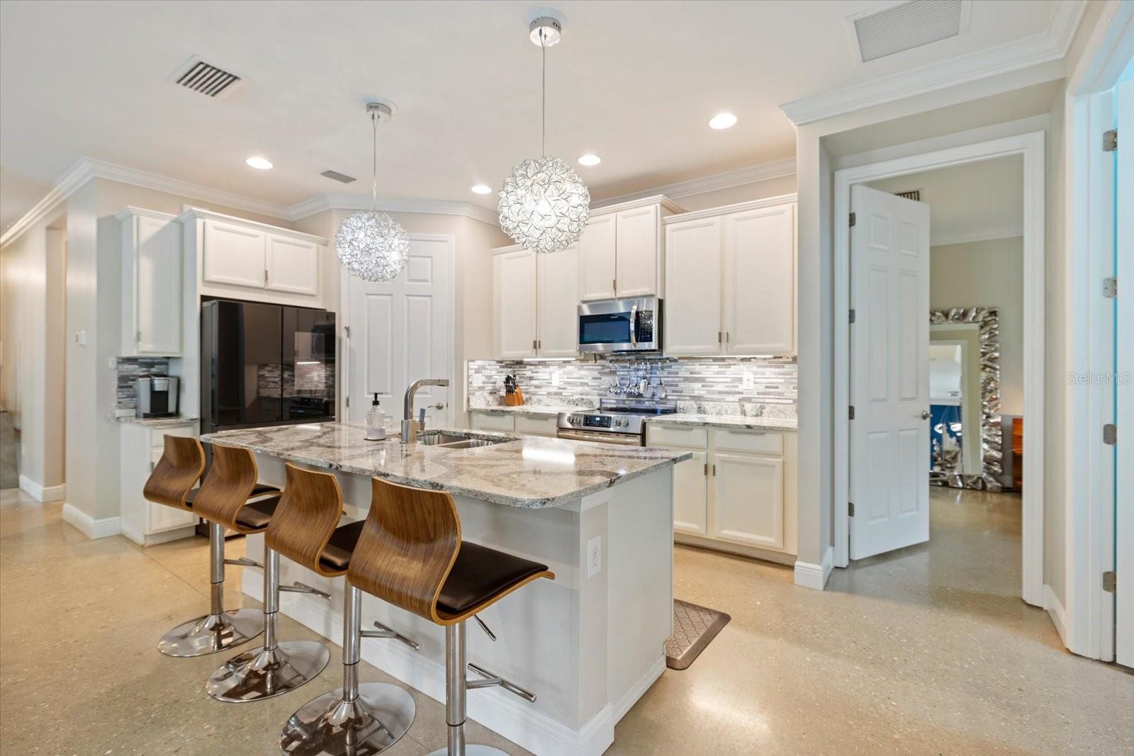 191 Maraviya, North Venice, FL 34275