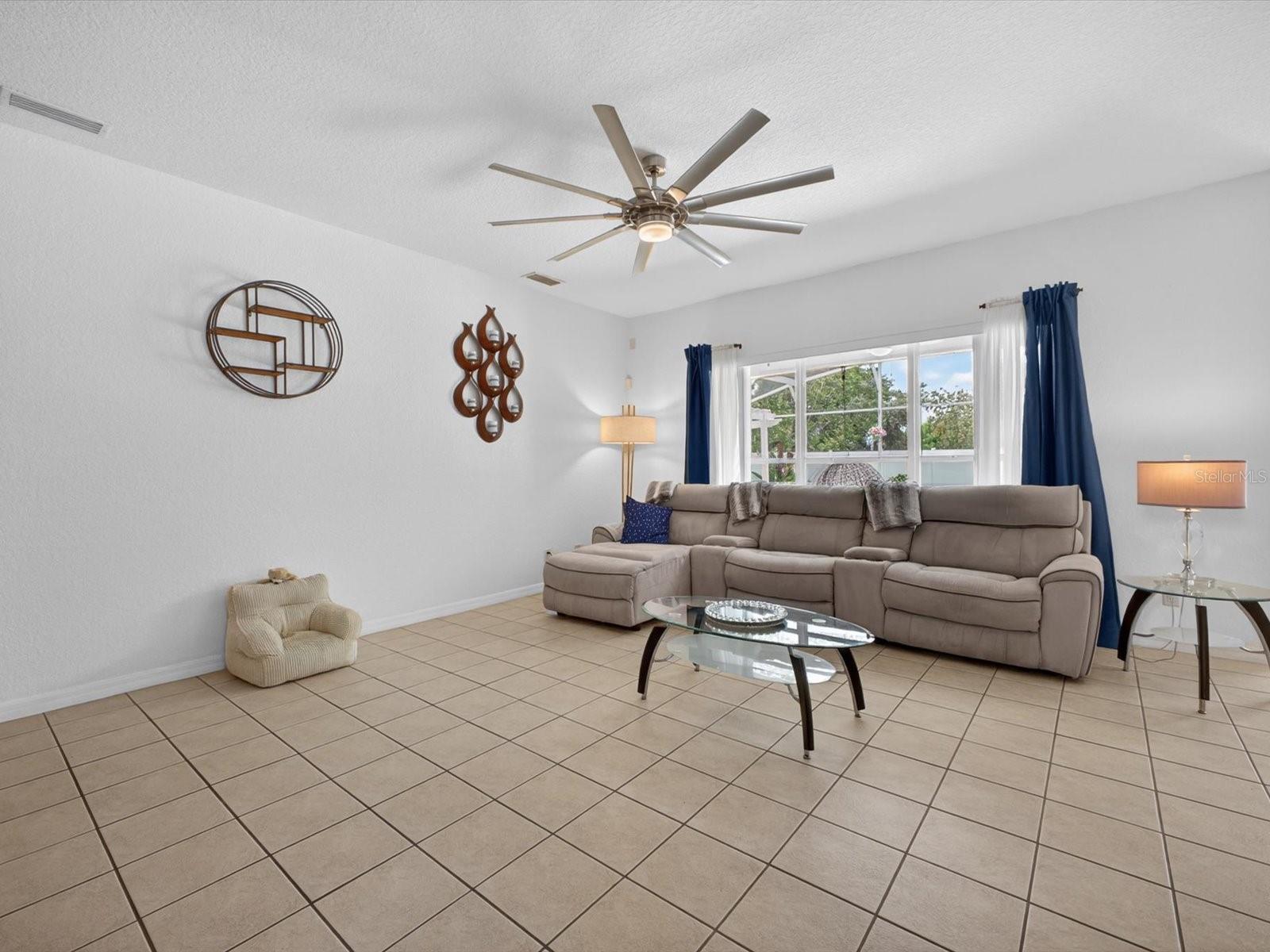 2596 Sand Hill Point, Davenport, FL 33837