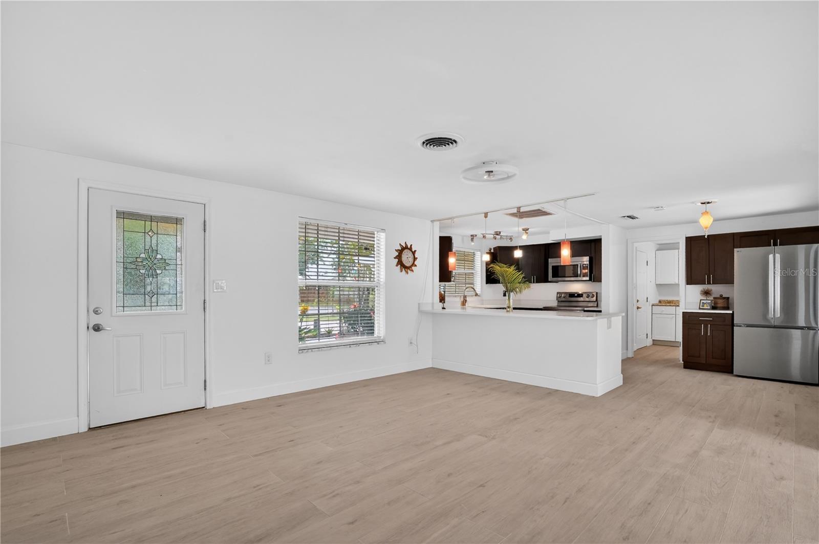 2403 Vermont, Bradenton, FL 34208