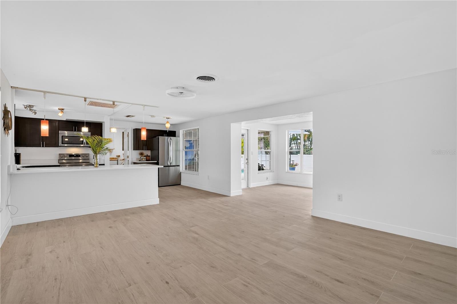 2403 Vermont, Bradenton, FL 34208