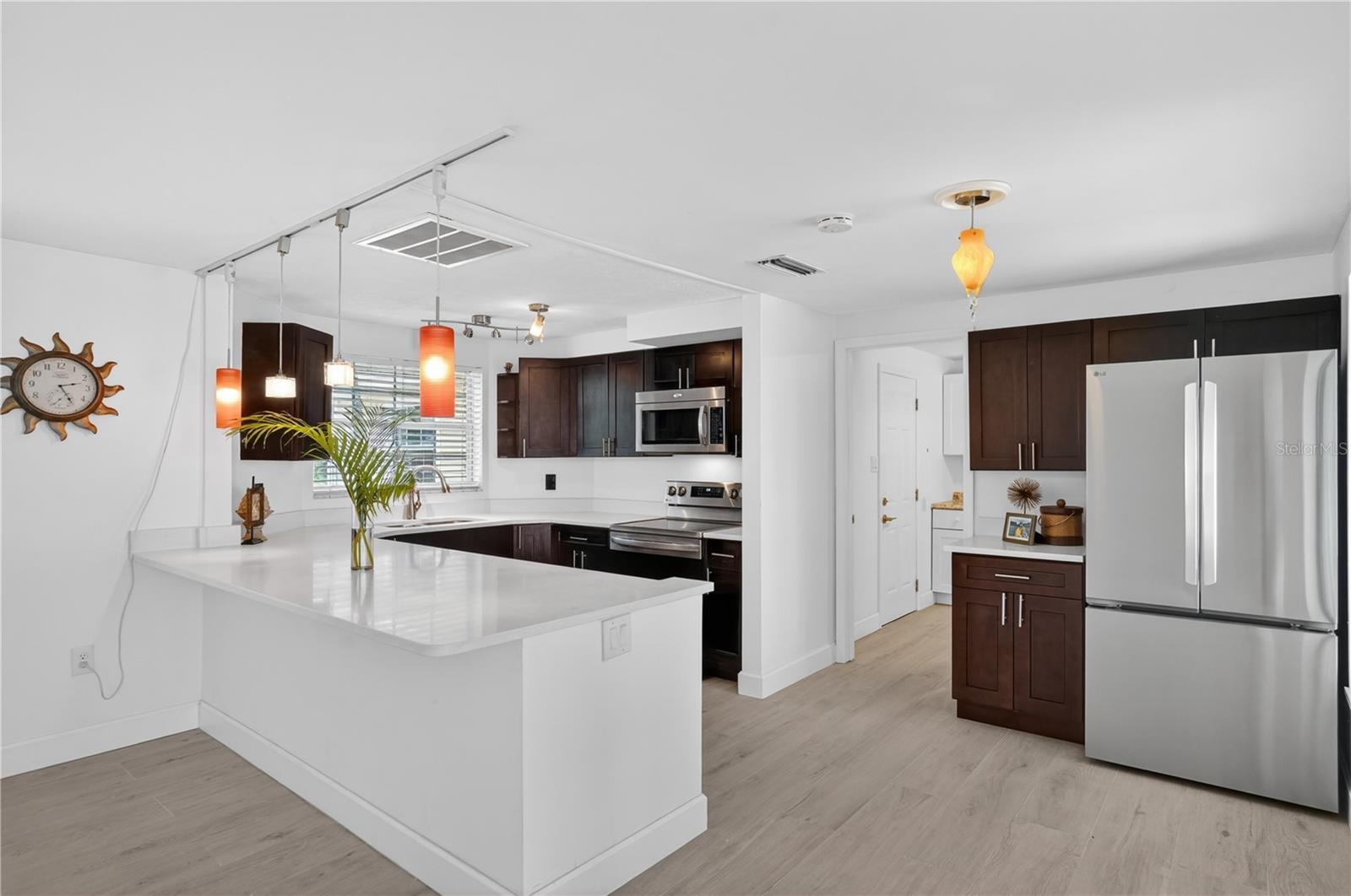 2403 Vermont, Bradenton, FL 34208