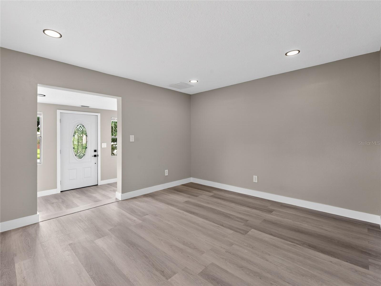 1900 25th, St Petersburg, FL 33712