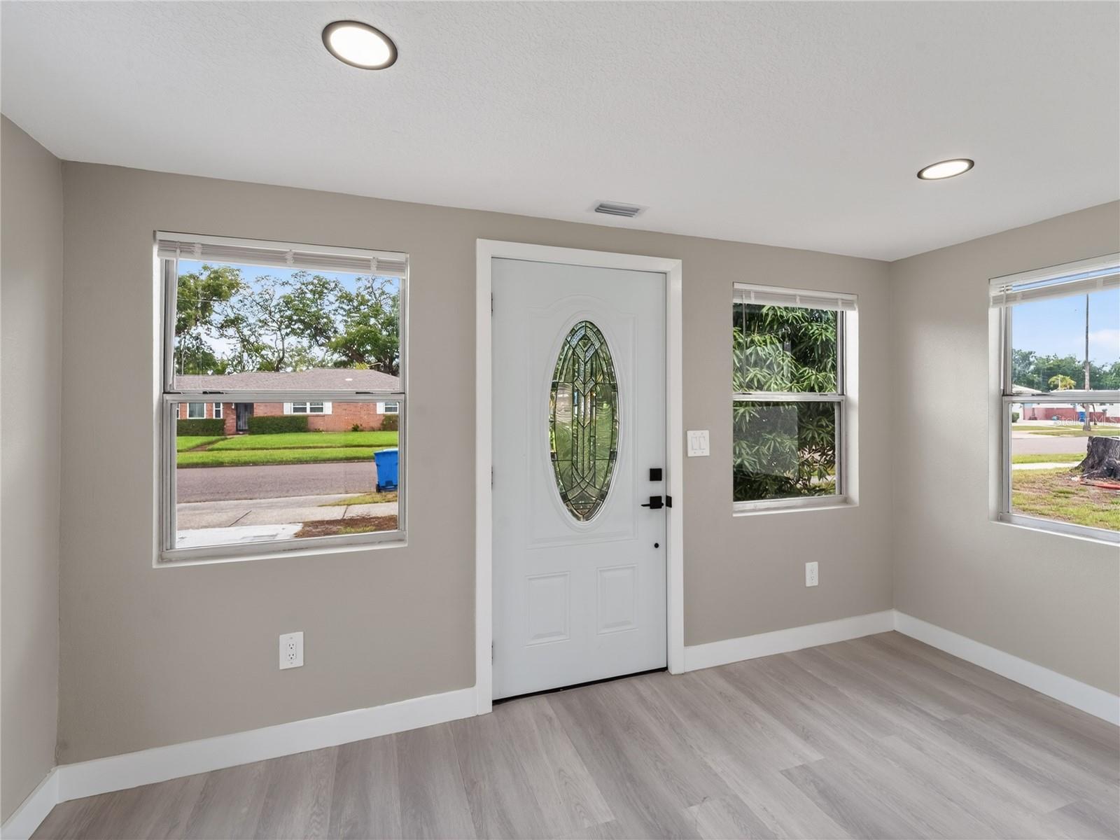 1900 25th, St Petersburg, FL 33712