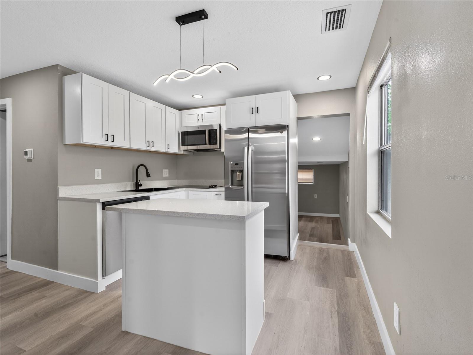 1900 25th, St Petersburg, FL 33712