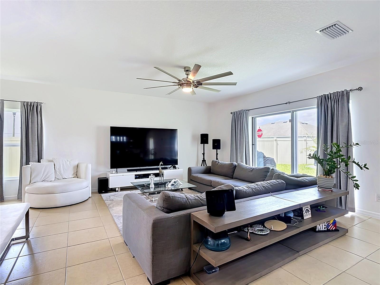 938 Anna, Davenport, FL 33837