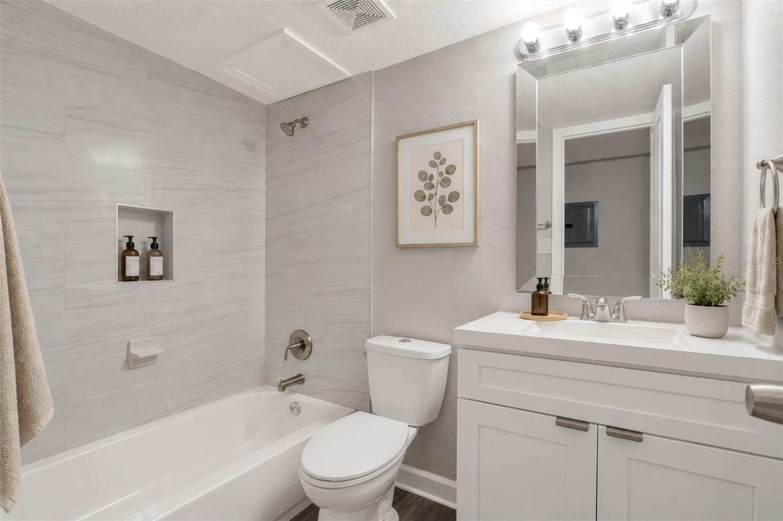 8345 13th Unit B, St Petersburg, FL 33702