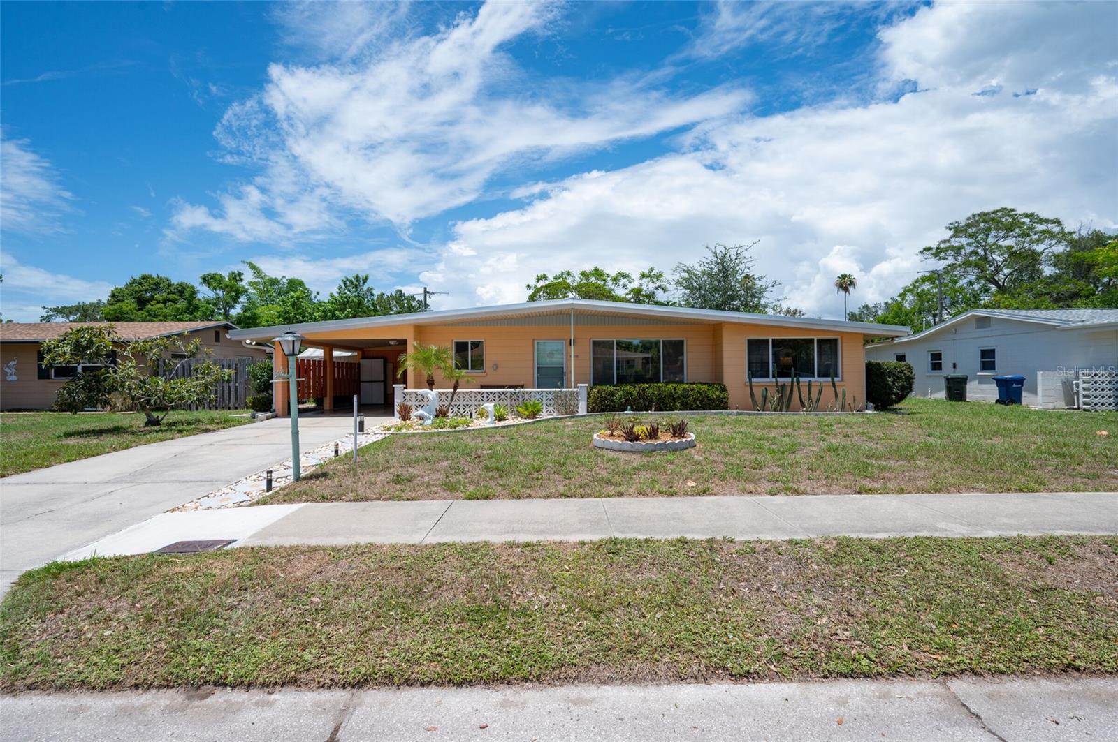 2215 Grove, Sarasota, FL 34239