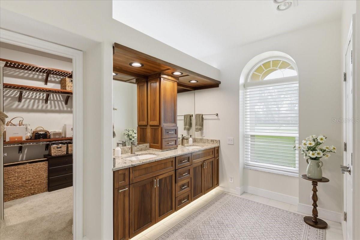 9161 Southern Comfort, Weeki Wachee, FL 34613
