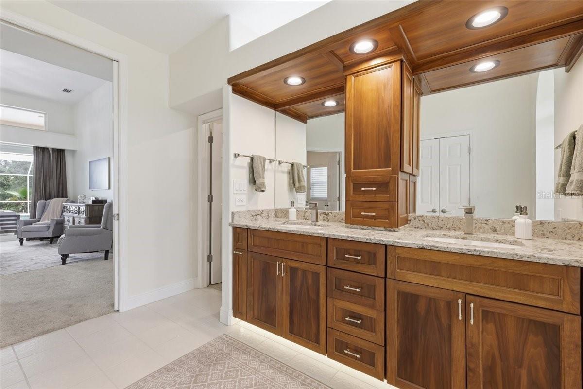 9161 Southern Comfort, Weeki Wachee, FL 34613