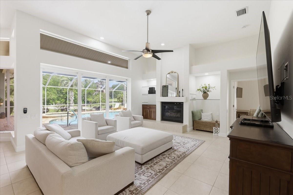 9161 Southern Comfort, Weeki Wachee, FL 34613