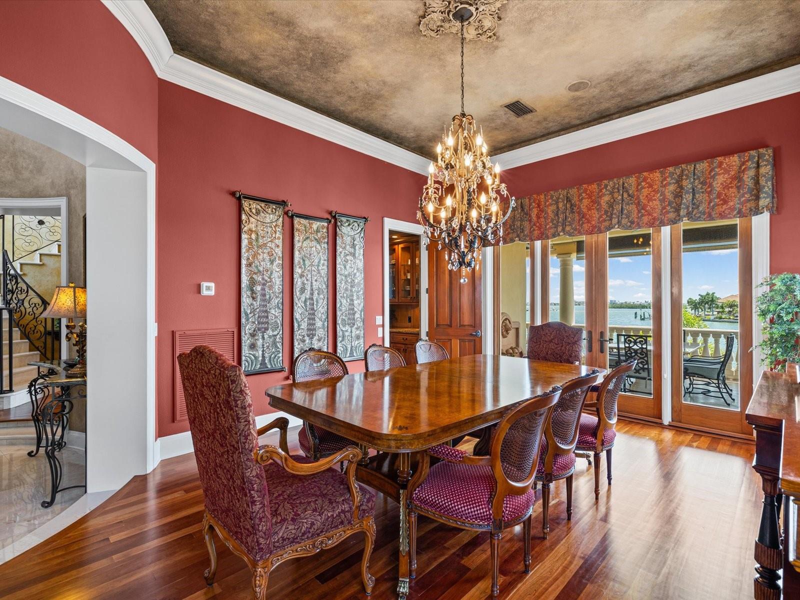 6224 Pasadena Point, Gulfport, FL 33707