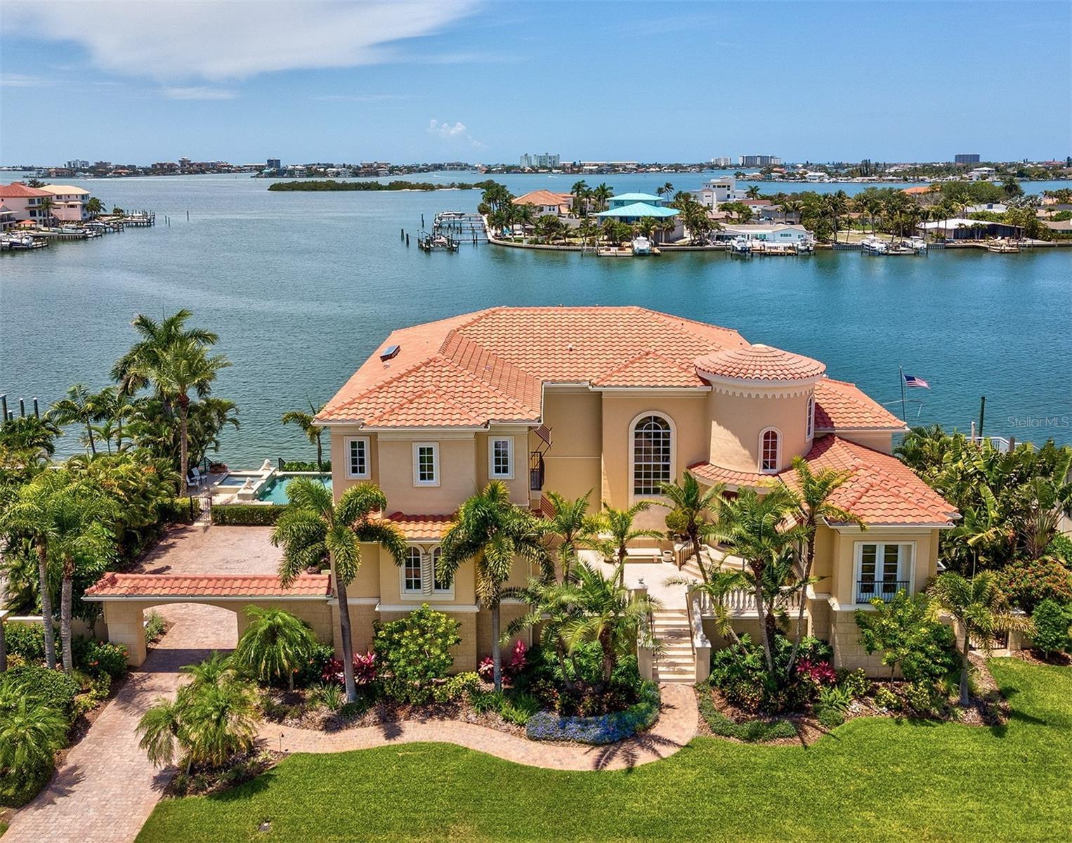 6224 Pasadena Point, Gulfport, FL 33707