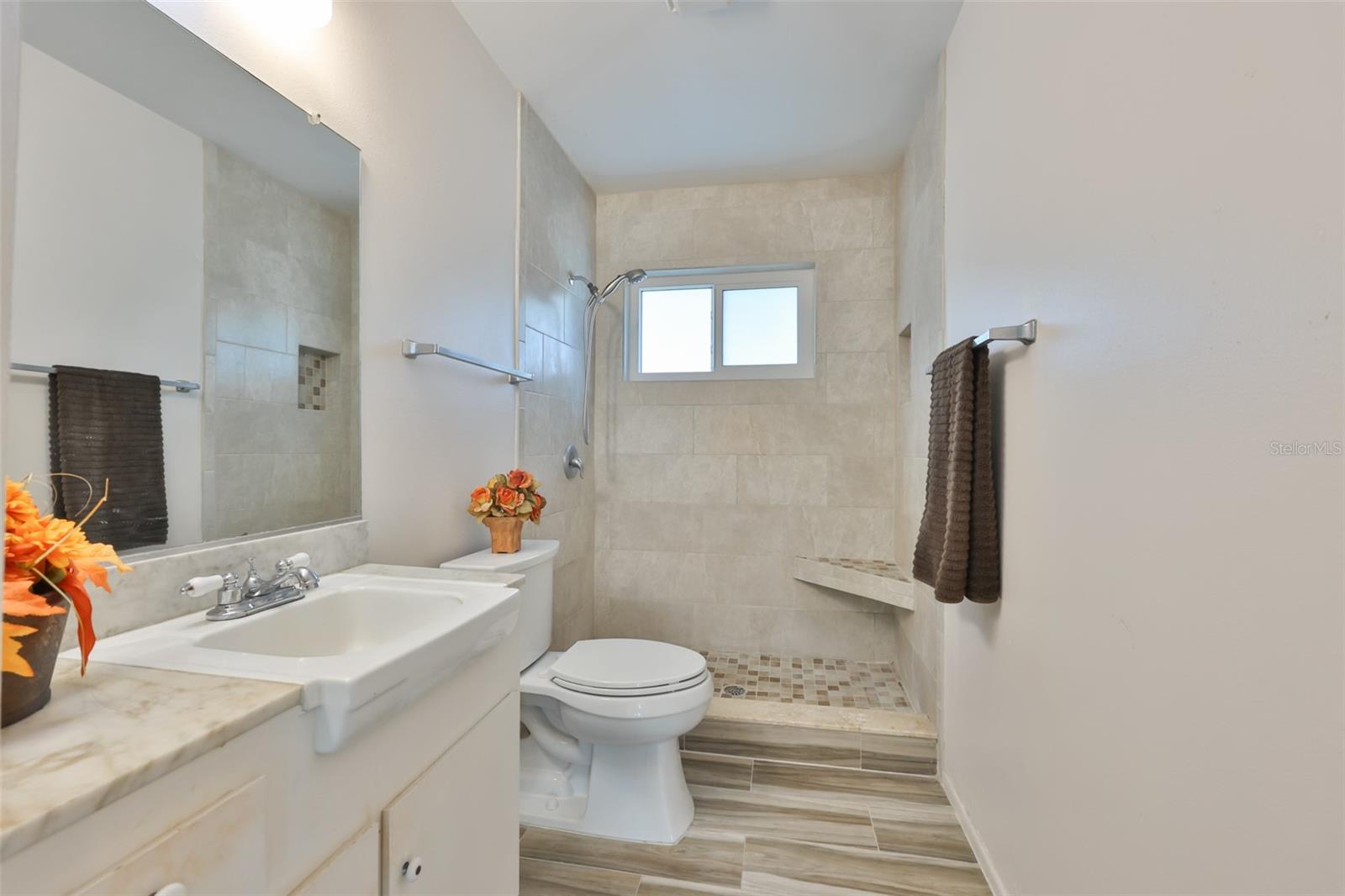 1216 Valley Forge, Sun City Center, FL 33573