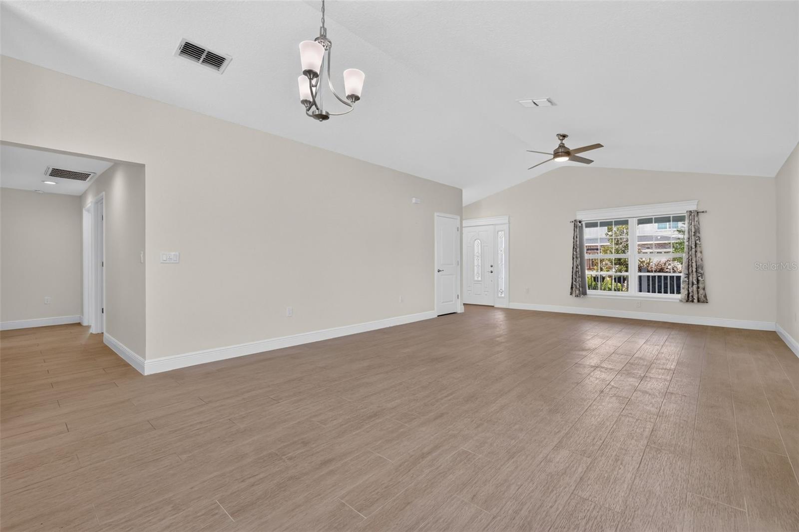 12591 49th, Oxford, FL 34484