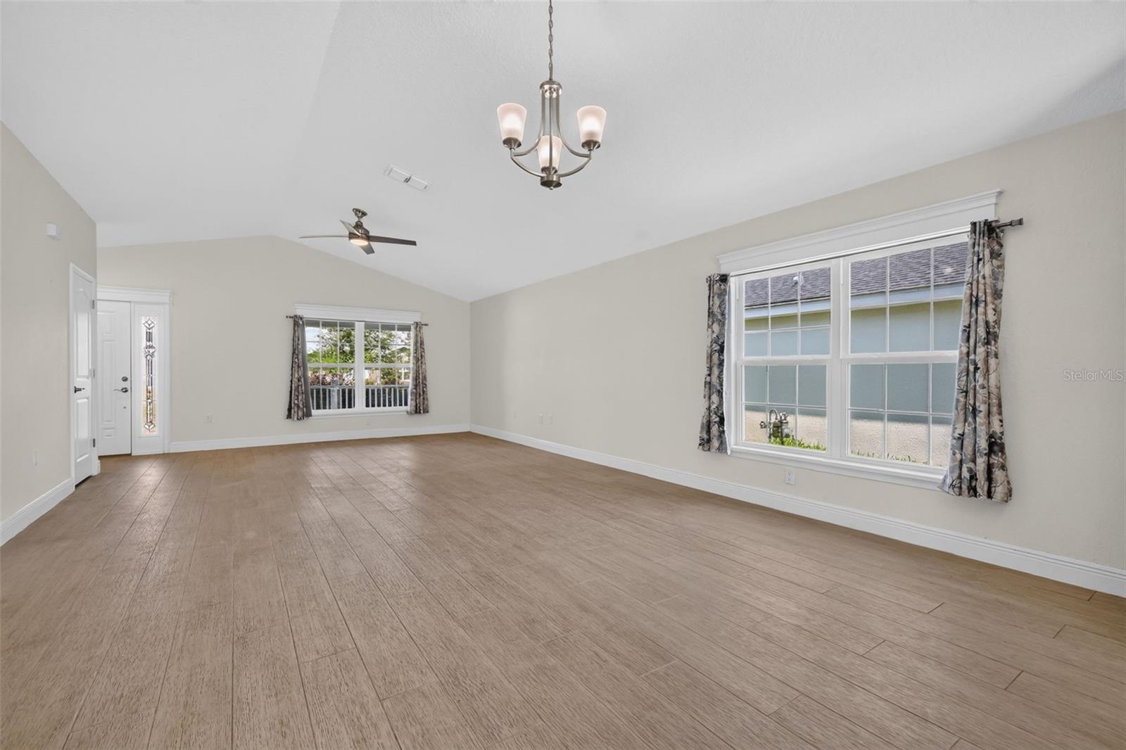 12591 49th, Oxford, FL 34484