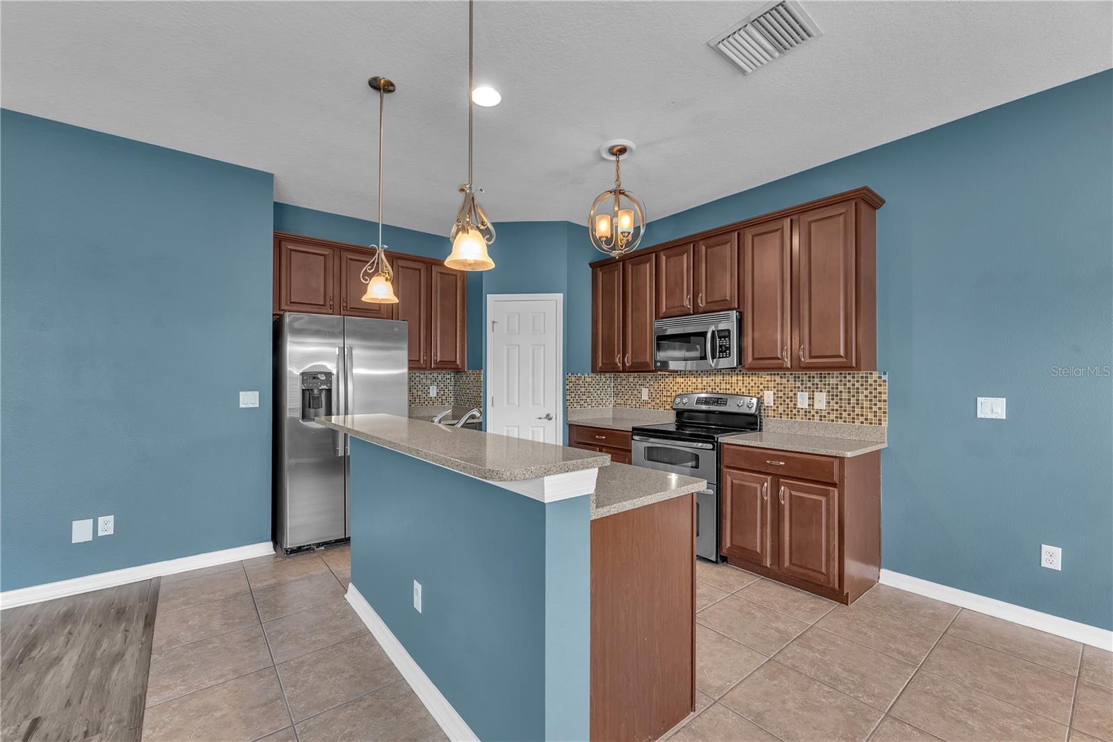 710 Parker Den, Ruskin, FL 33570