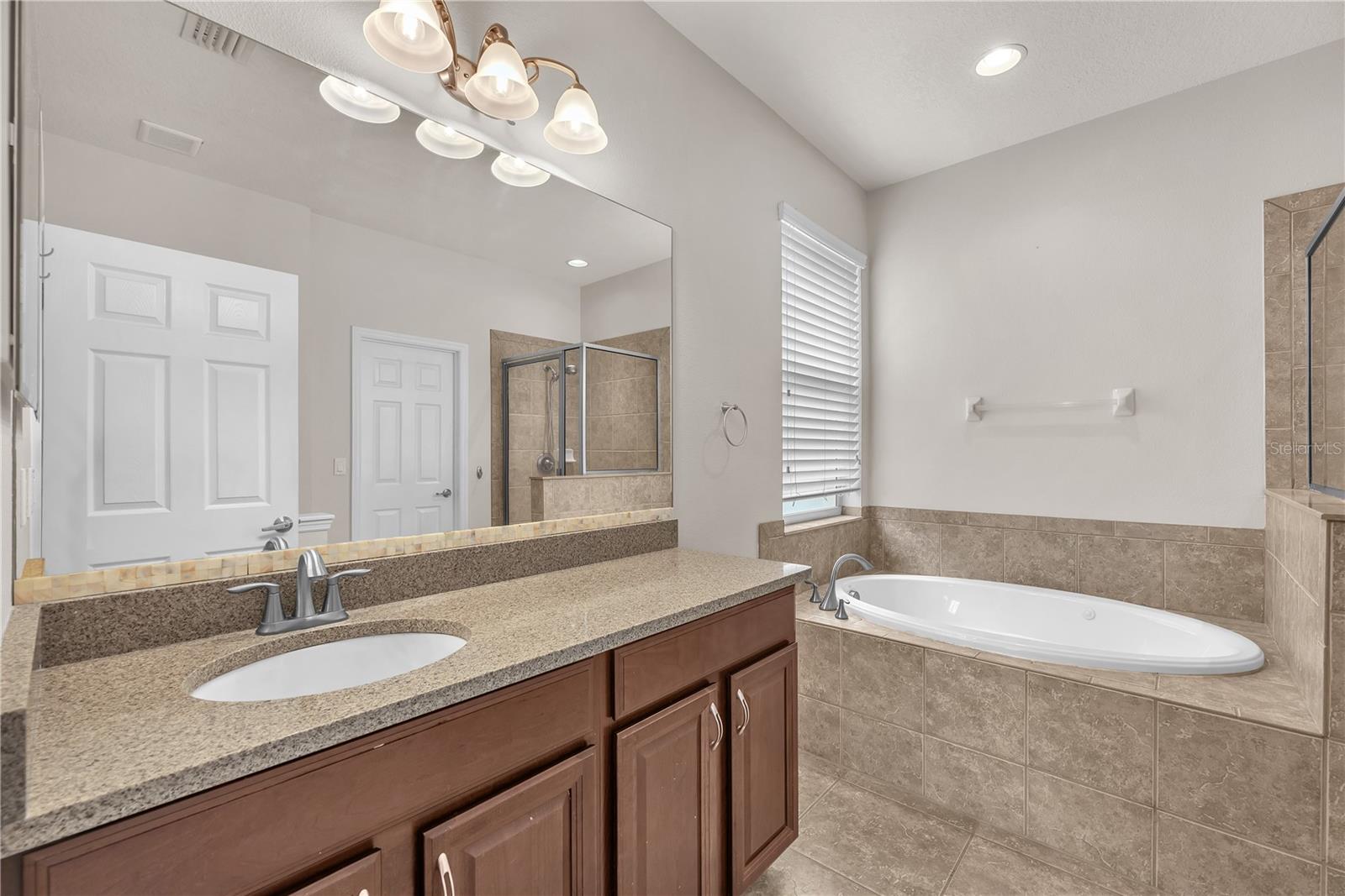 710 Parker Den, Ruskin, FL 33570