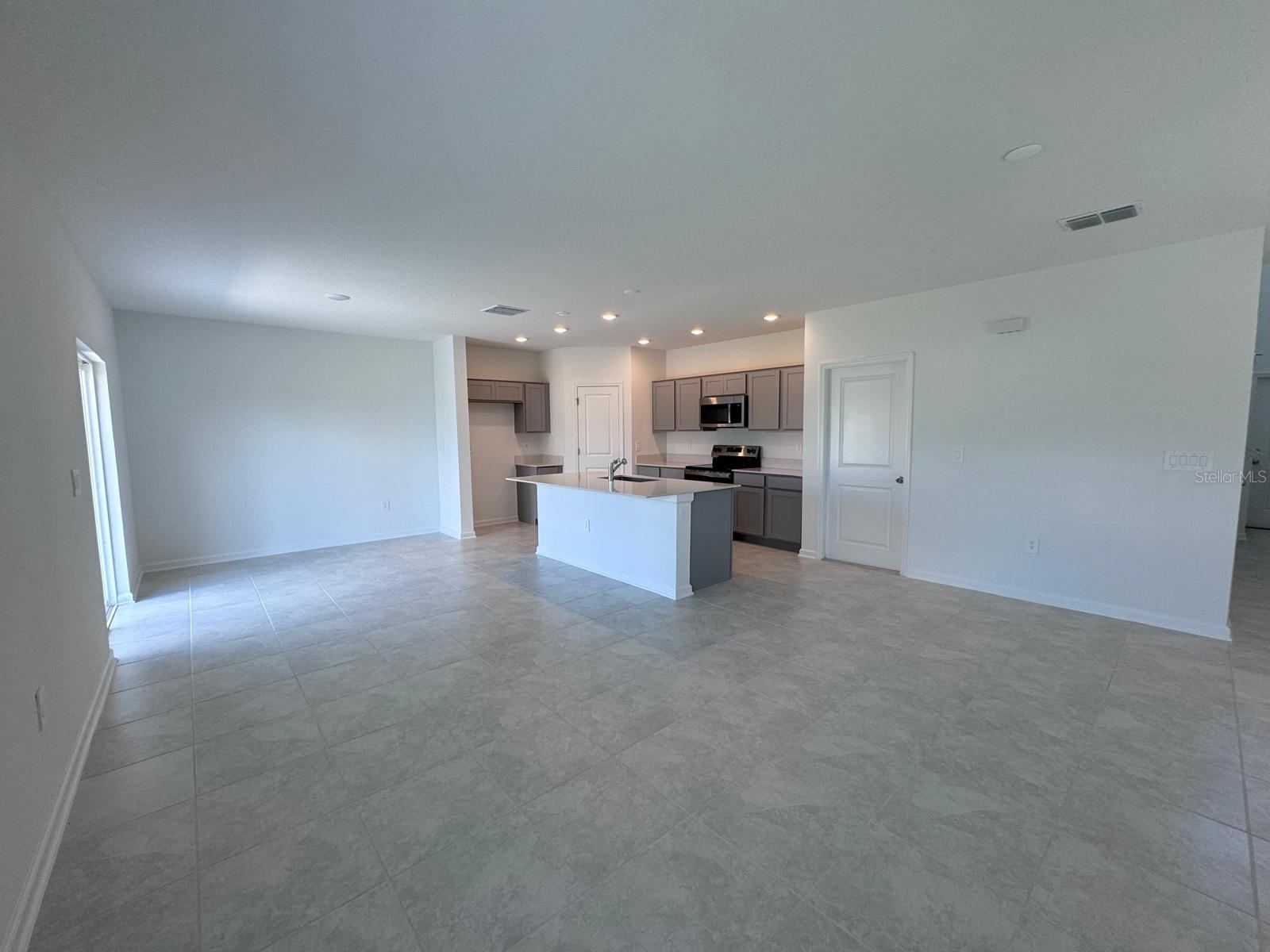 1033 Waterfall, Davenport, FL 33837