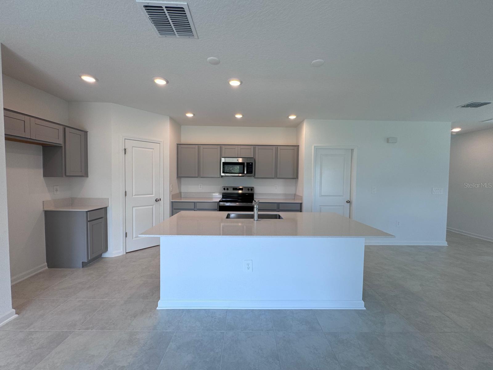 1033 Waterfall, Davenport, FL 33837