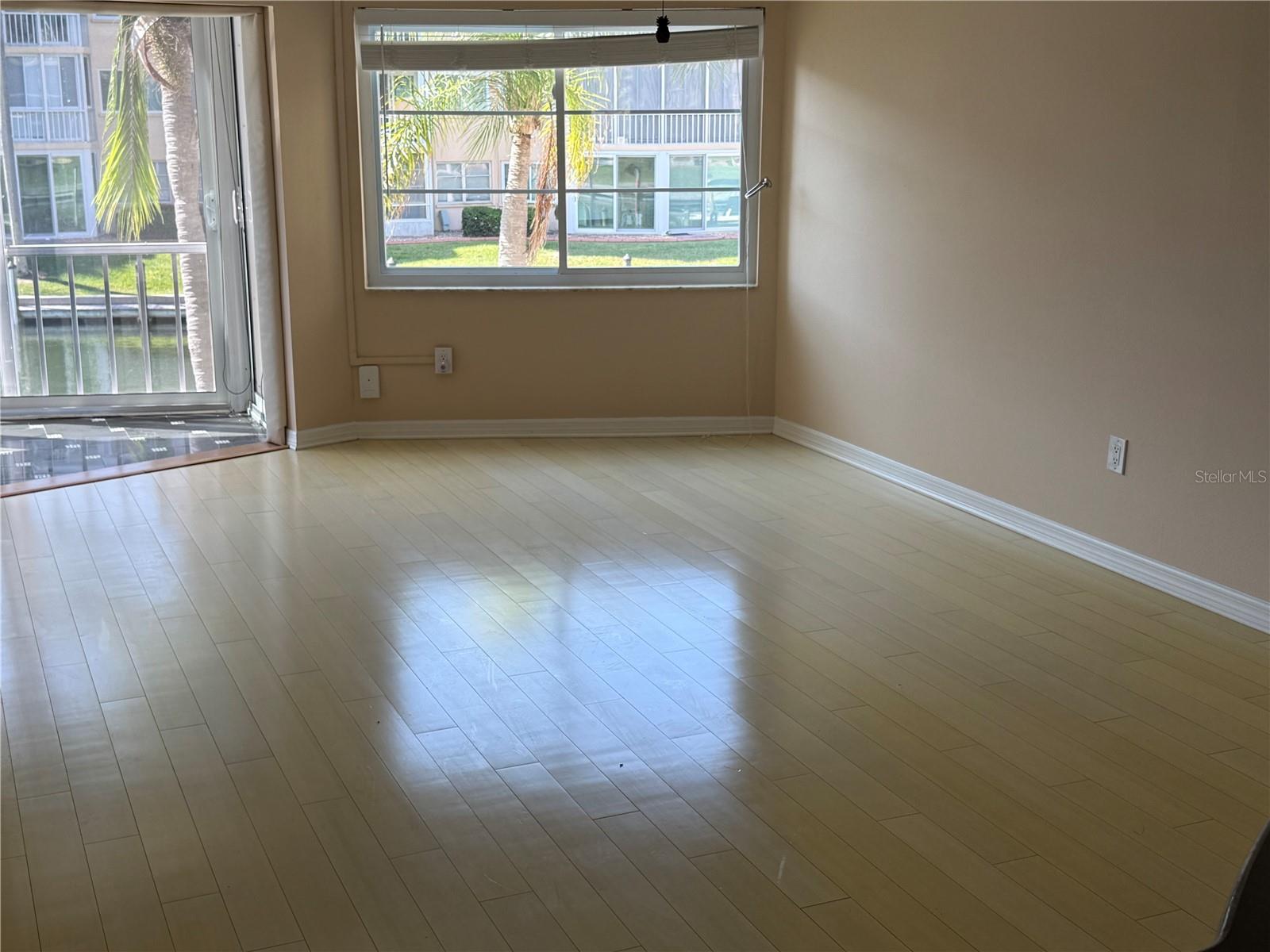 1250 Portofino Unit 202, Sarasota, FL 34242