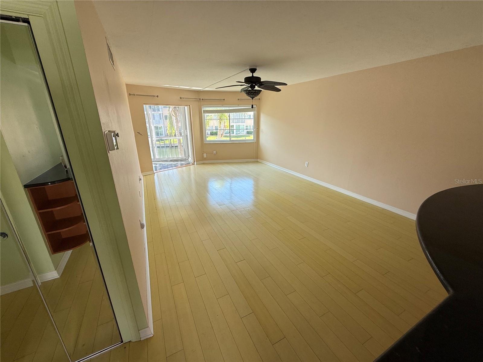 1250 Portofino Unit 202, Sarasota, FL 34242