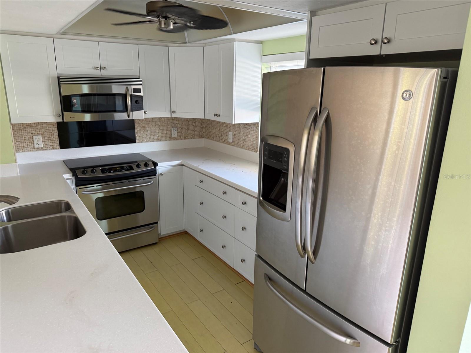 1250 Portofino Unit 202, Sarasota, FL 34242