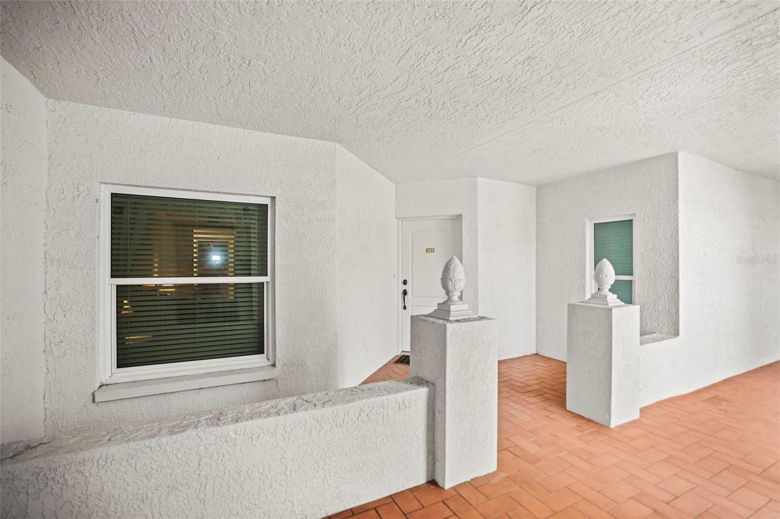 200 121st Unit 103, Treasure Island, FL 33706