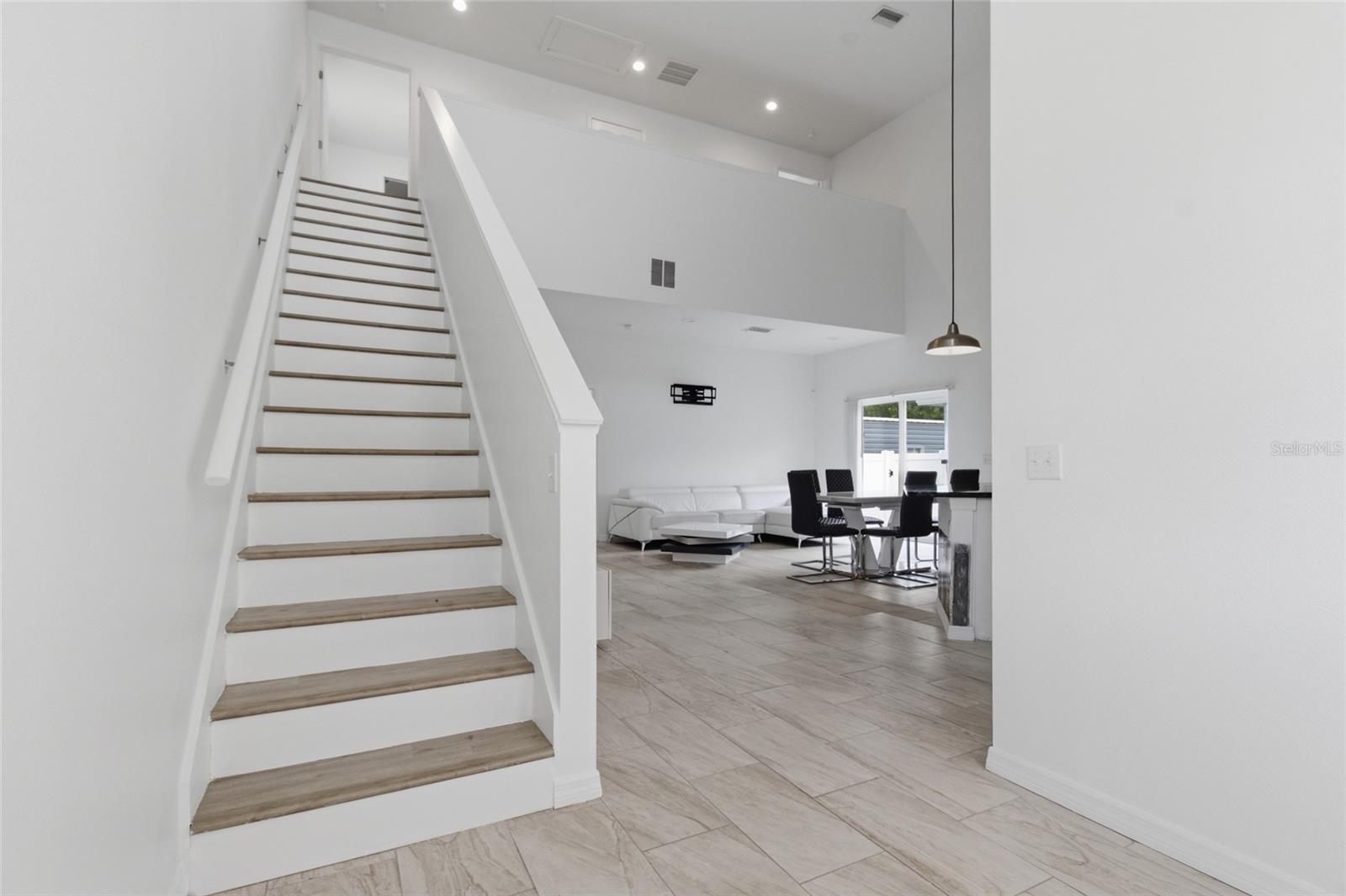 3702 Wiggins Leaf, Tampa, FL 33619
