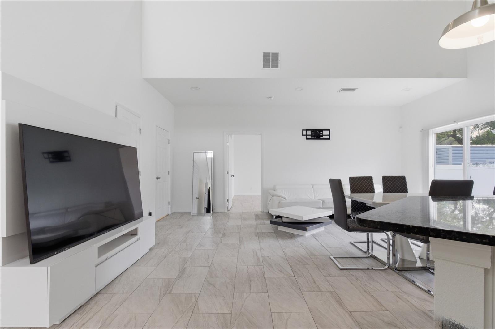 3702 Wiggins Leaf, Tampa, FL 33619