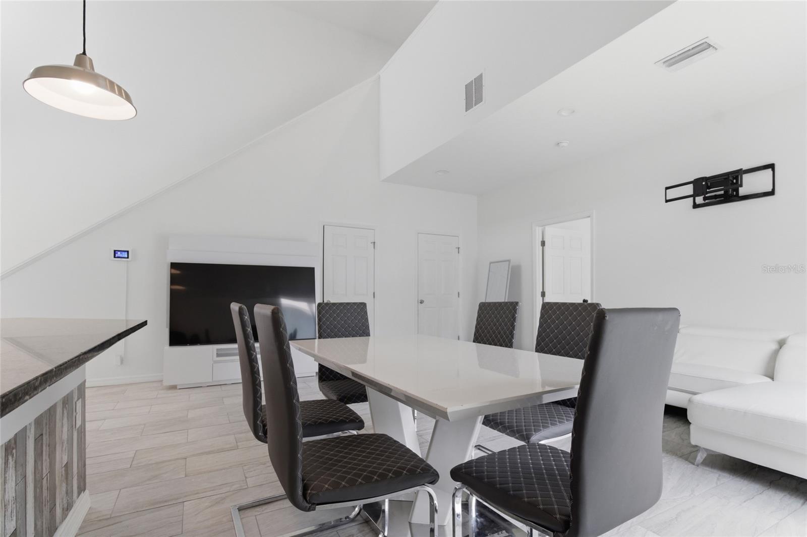 3702 Wiggins Leaf, Tampa, FL 33619