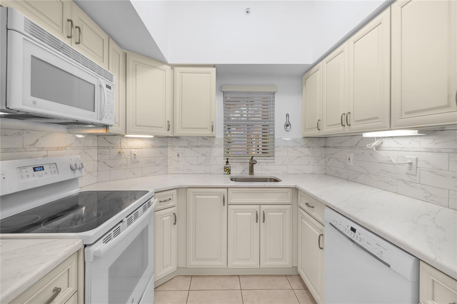 4244 Central Sarasota Unit 716, Sarasota, FL 34238