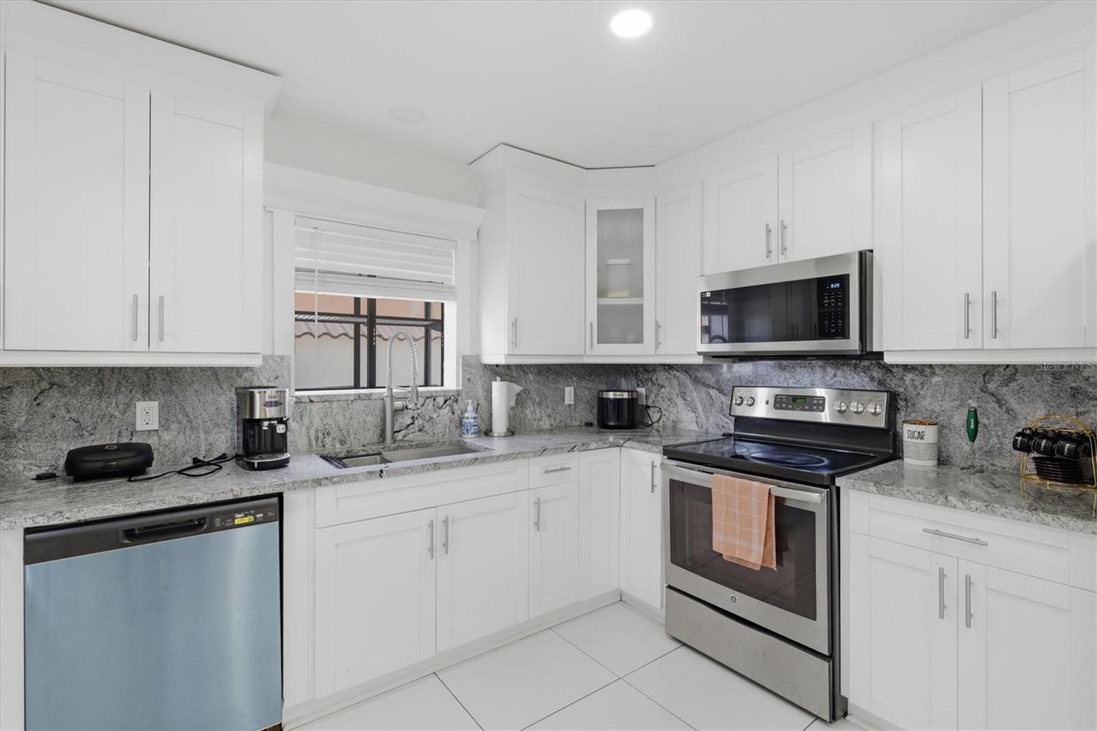 6611 Hale, Tampa, FL 33614