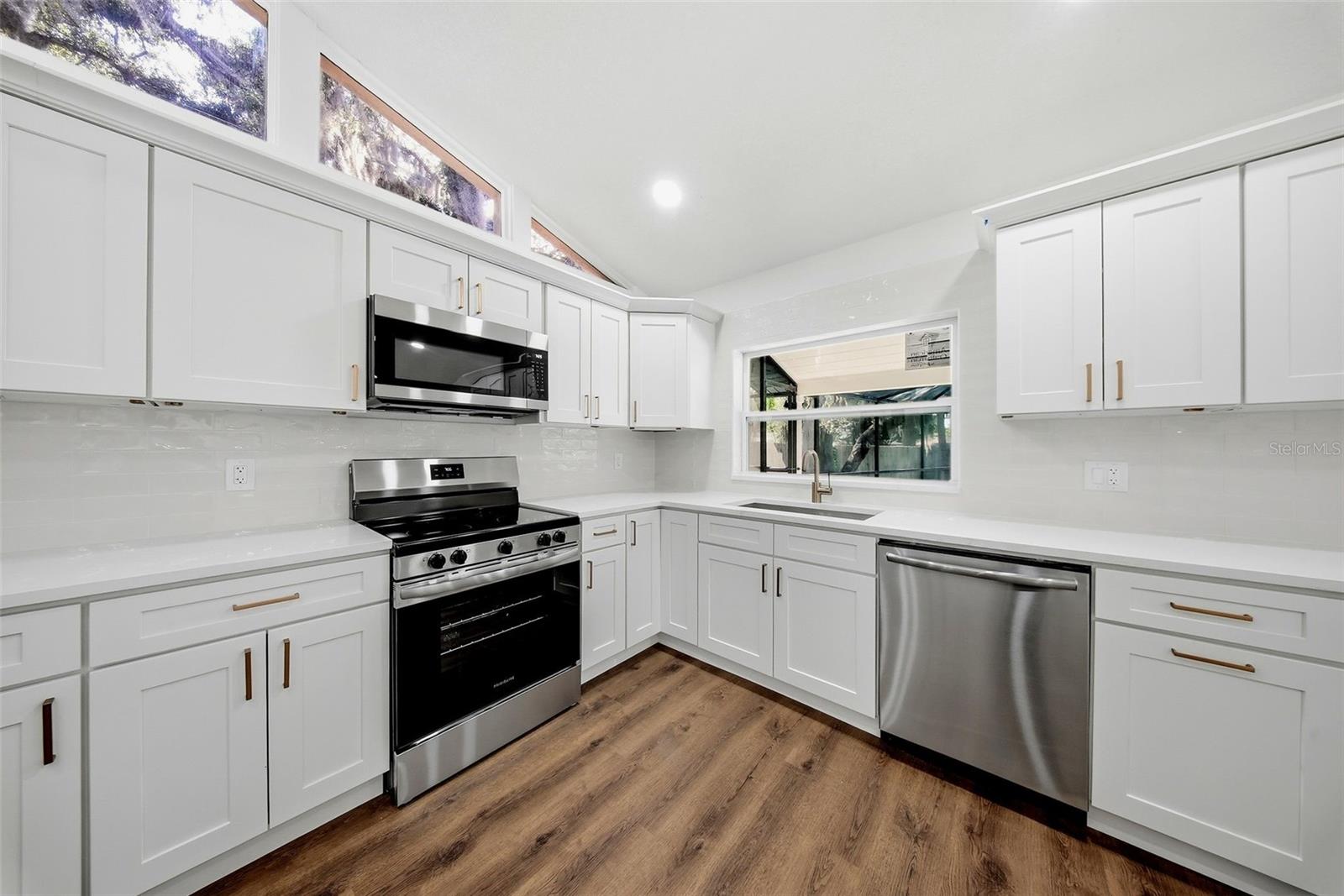2104 Doefield, Valrico, FL 33596