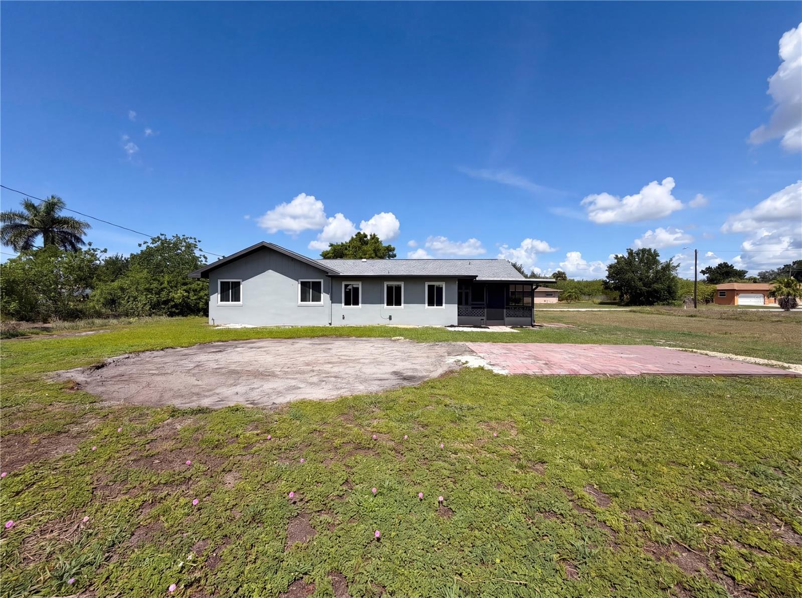 3260 Pinetree, Port Charlotte, FL 33952