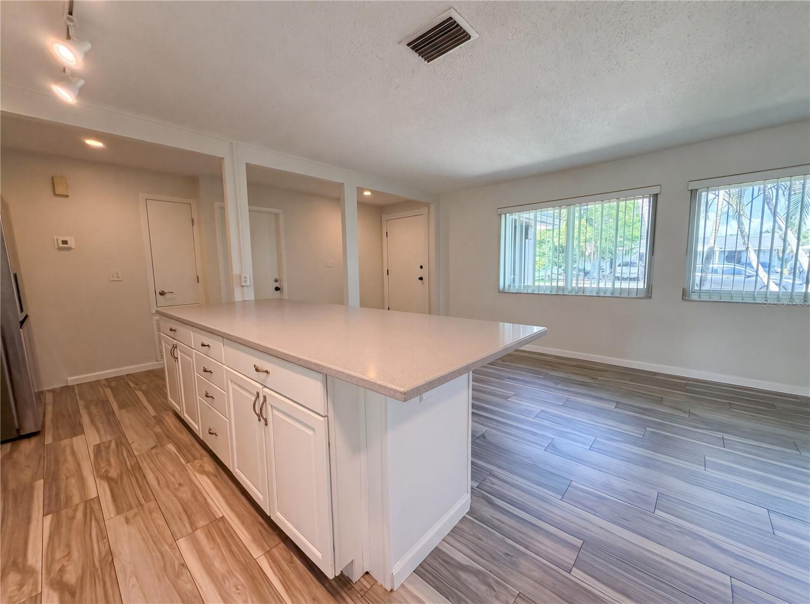 3260 Pinetree, Port Charlotte, FL 33952