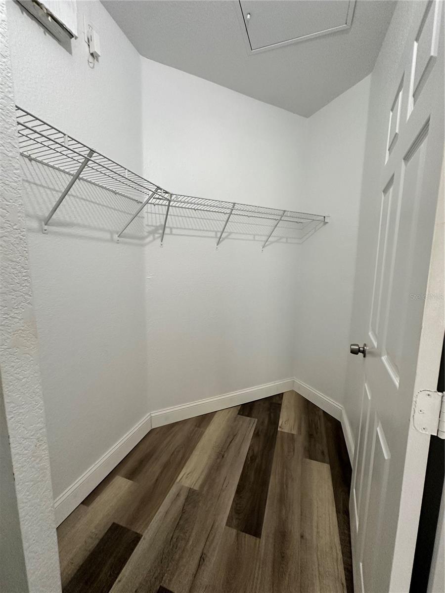 3713 Conroy Unit 1932, Orlando, FL 32839