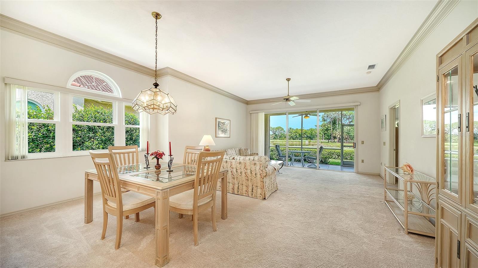 3374 Chelmsford Unit 9, Sarasota, FL 34235