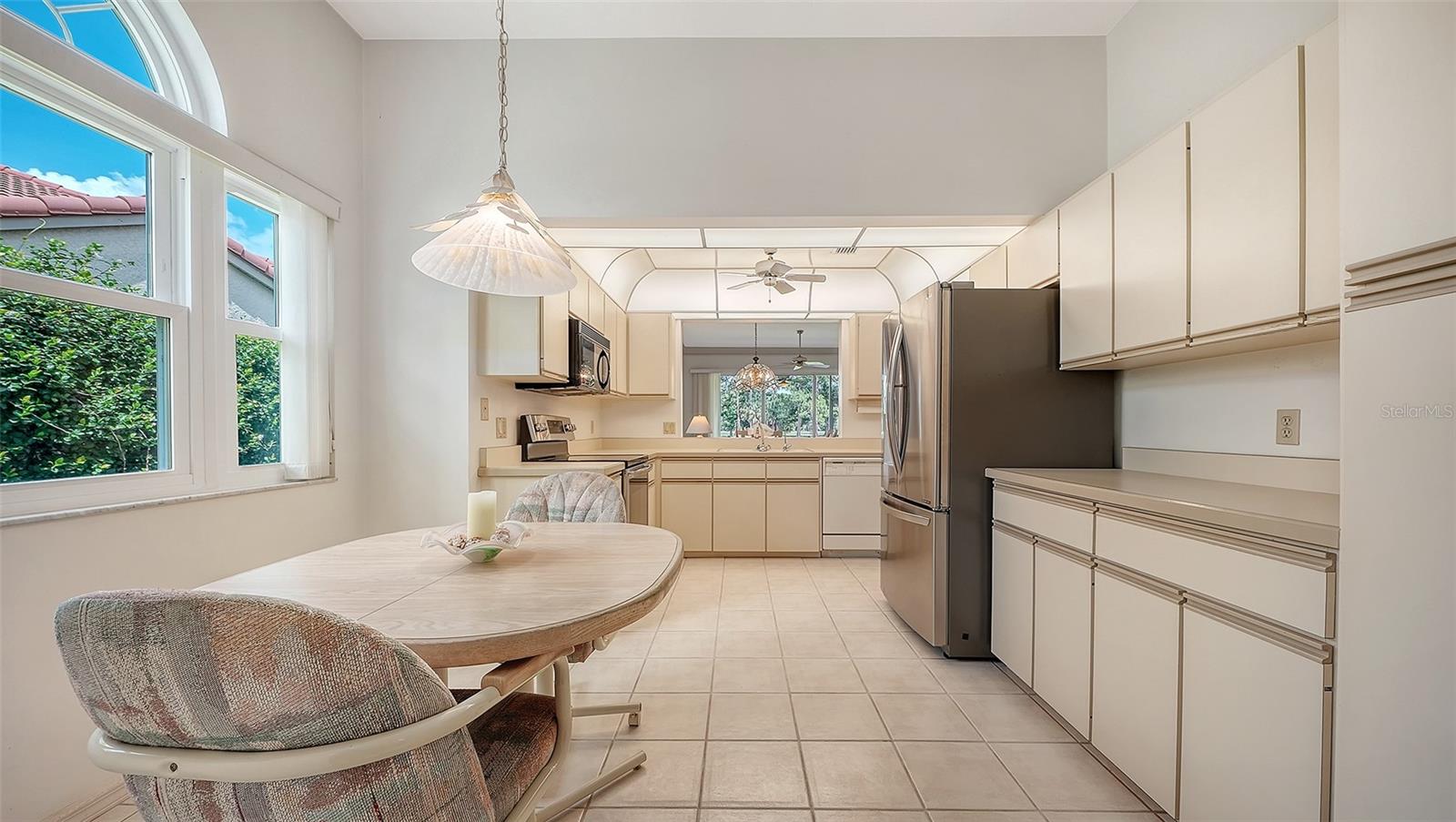 3374 Chelmsford Unit 9, Sarasota, FL 34235