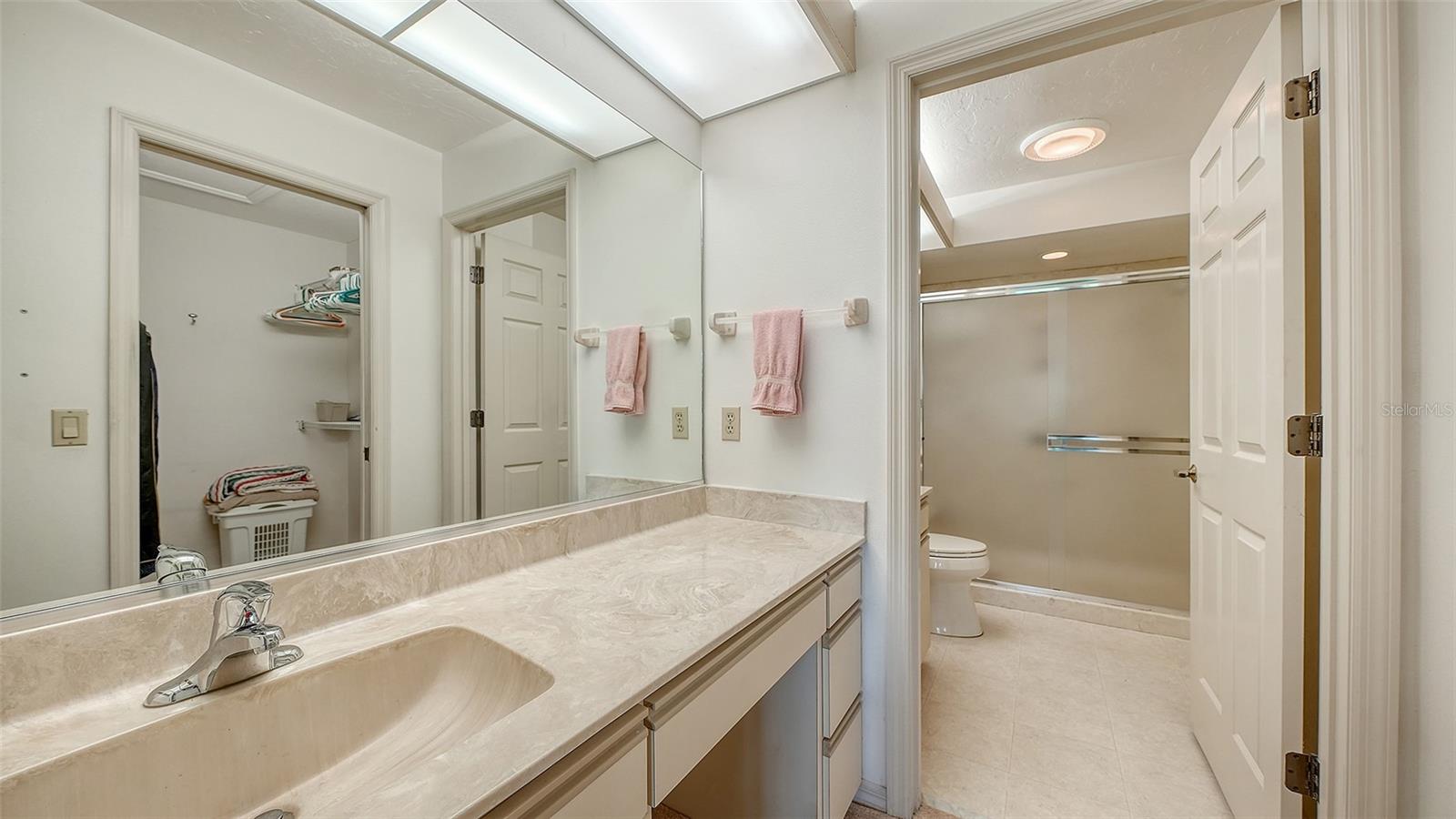 3374 Chelmsford Unit 9, Sarasota, FL 34235