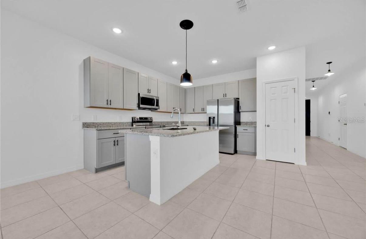 811 Richmond Estate, Haines City, FL 33844
