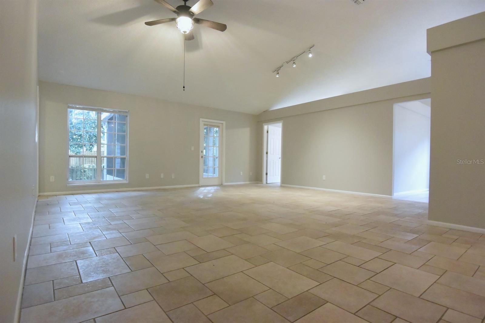 1672 Countrywood, Tarpon Springs, FL 34689