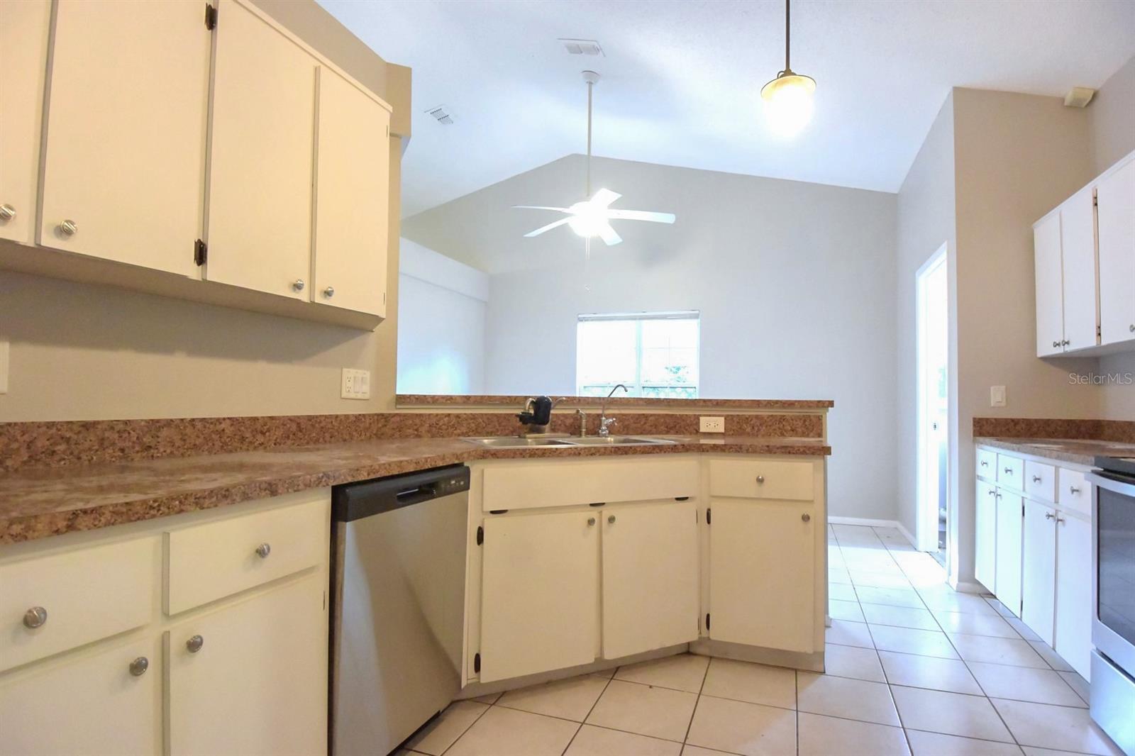 1672 Countrywood, Tarpon Springs, FL 34689