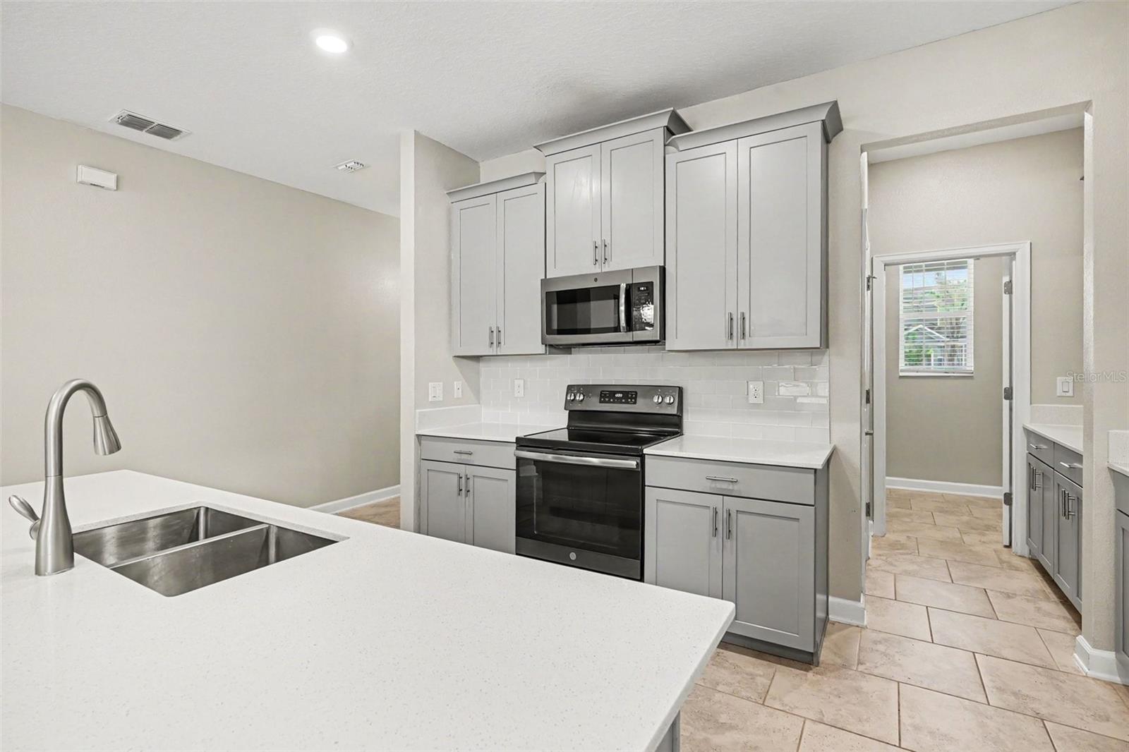 490 Brunswick, Davenport, FL 33837