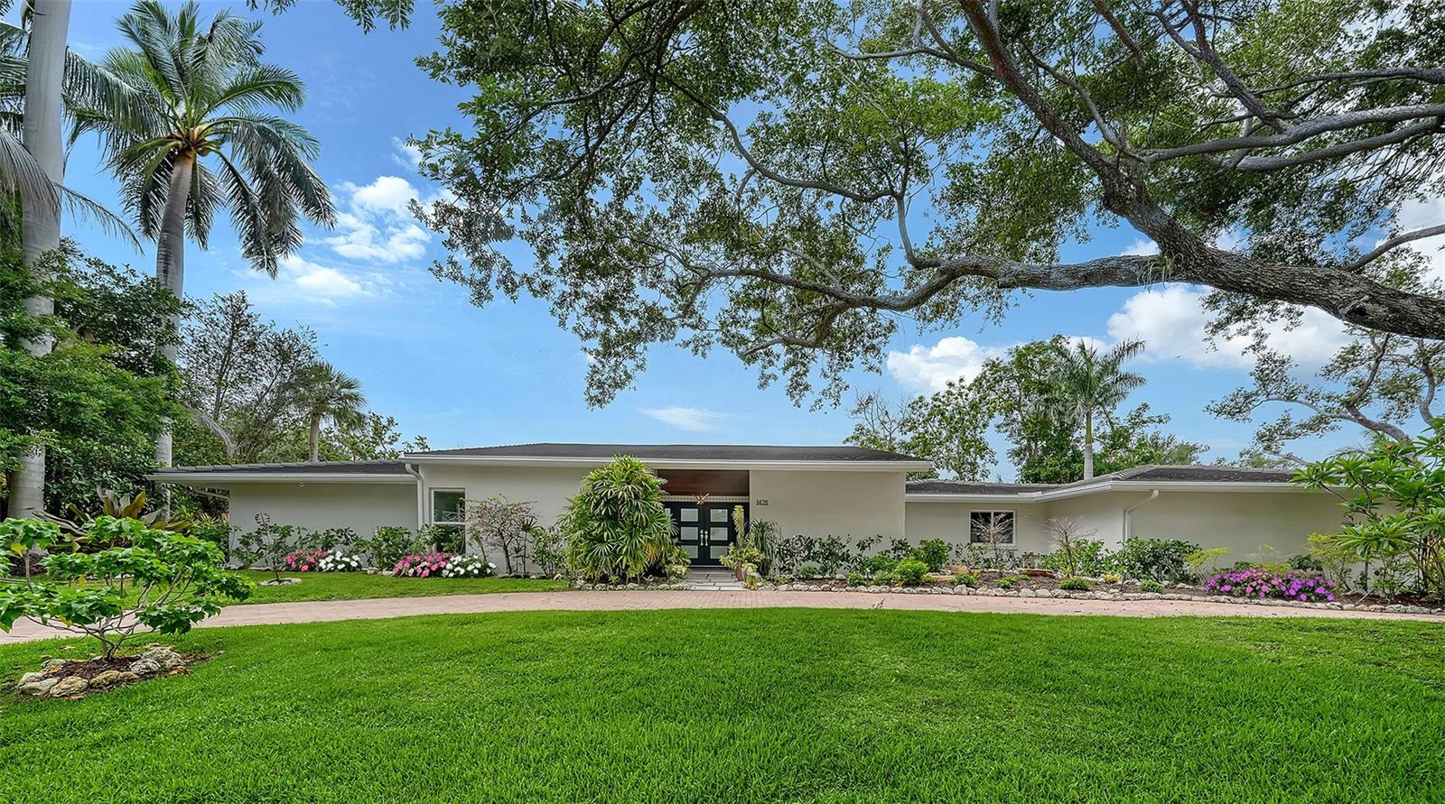 1428 Pine Bay, Sarasota, FL 34231