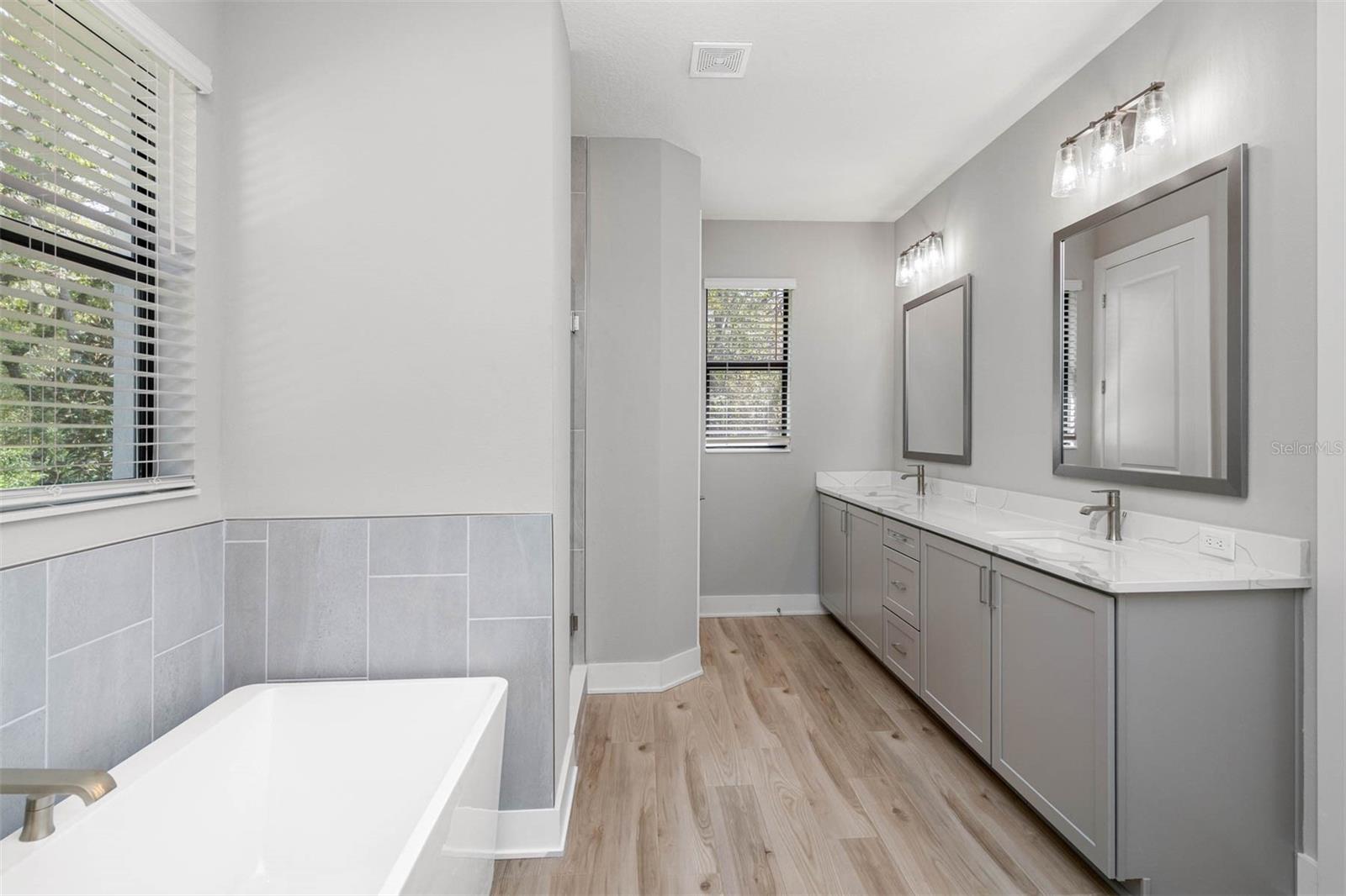 13063 Oldenburg, Hudson, FL 34667